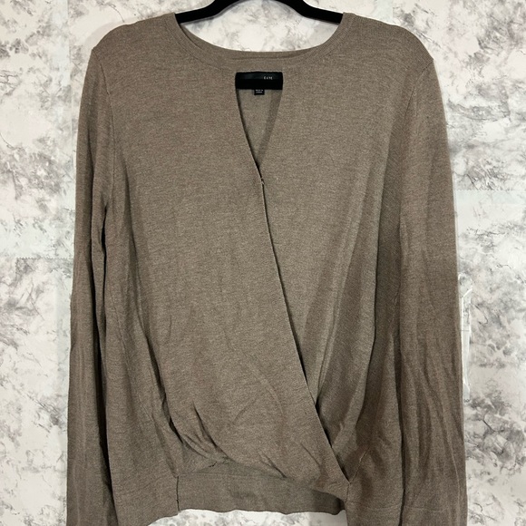 Fate by LFD Taupe Wrap Sweater Front Key Hole Sz M Woman Used.    6 - Picture 4 of 10